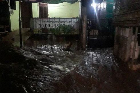 Hujan Deras di Jakarta Selasa Sore, 4 RT dan 7 Jalan Tergenang Banjir