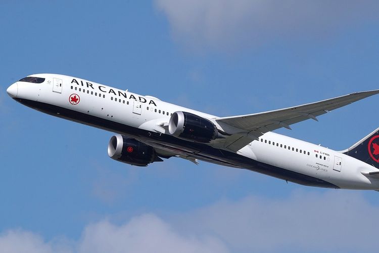 Pilot Air Canada Kerja Selama 17 Tahun Tanpa Lisensi Sah