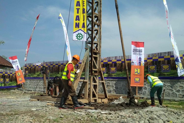 Groundbreaking rusun oleh Kemen PUPR di Kampung Polosari, Kelurahan Wates, Kecamatan Magelang Utara, Kota Magelang, Rabu (16/5/2018).