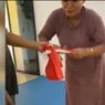 Video Viral Ibu-ibu Gunting Bendera Merah Putih dengan Gembira, Polisi Tangkap Empat Orang