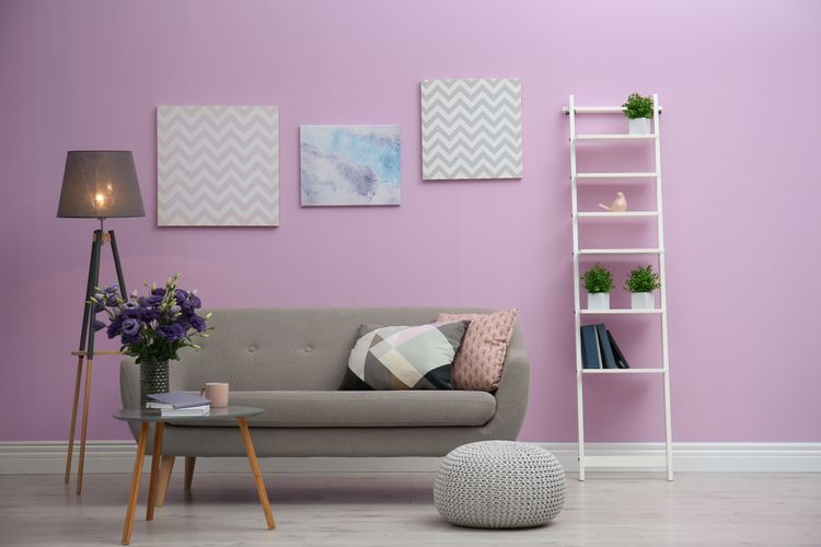 ilustrasi ruangan berwarna lilac