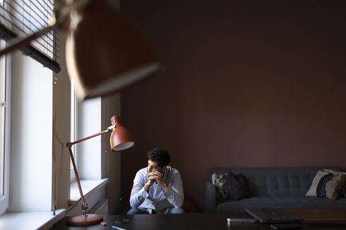 Apa yang Dilakukan Saat Sedang Sedih? 10 Cara Efektif untuk Mengelola Kesedihan