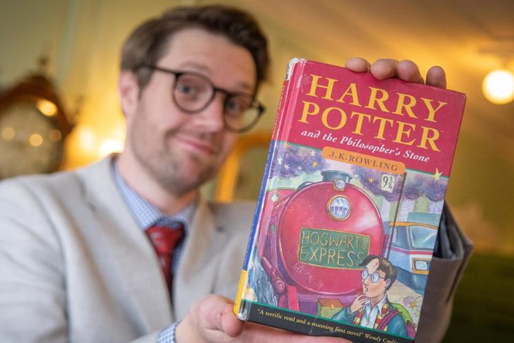 Edisi pertama Harry Potter and the Philosopher's Stone