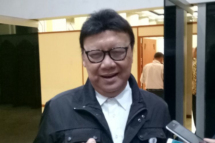 Menteri Dalam Negeri Tjahjo Kumolo di Kompleks Parlemen, Senayan, Jakarta, Rabu (4/10/2017)