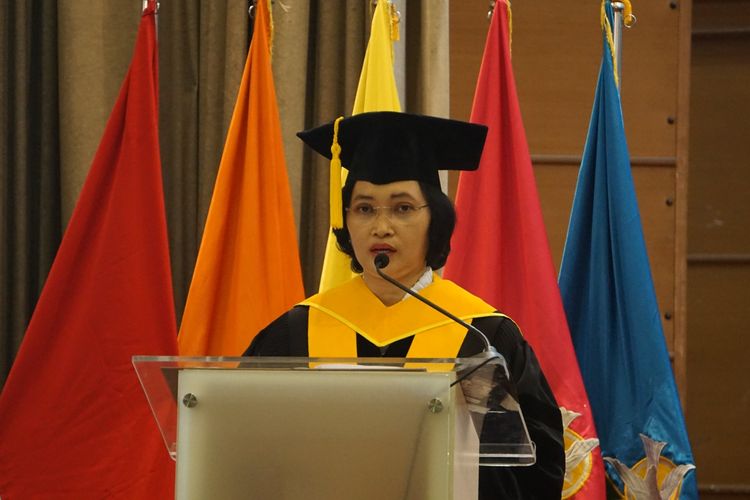 Universitas Katolik Indonesia (Unika) Atma Jaya kembali mengukuhkan guru besar, Prof. Dwinita Laksmidewi pada Jumat (11/8/2023).