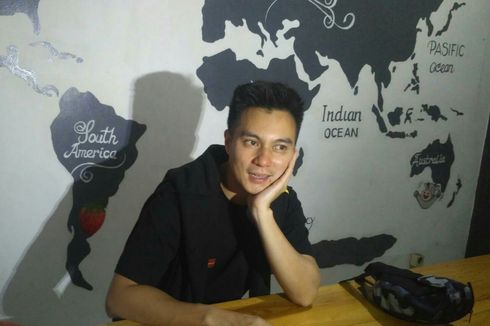 Unggah Foto Peluk Sang Ibu, Baim Wong: Mama Sekarang di Tempat Lebih Indah