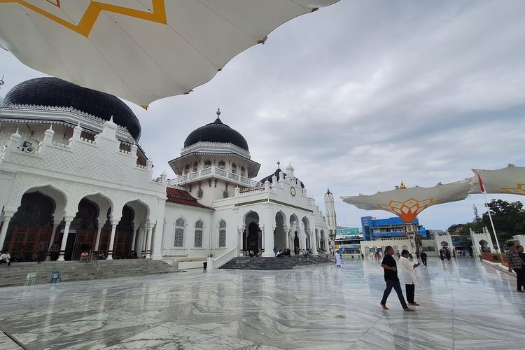 Berburu Berkah Syawal, 84 Pasangan Daftar Nikah di Masjid Raya Baiturrahman Aceh