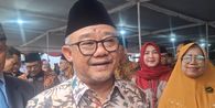 Mendikdasmen Abdul Mu’ti: Guru Honorer Dapat Insentif Rp 400.000 per Bulan