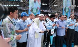 Habib Ali Kwitang Jakarta Pimpin Doa di Depan 600.000 Pendukung Prabowo-Gibran