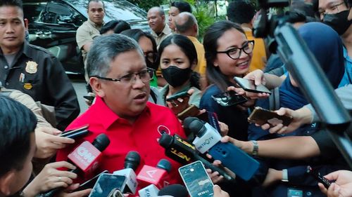 Sekjen PDI-P Ungkap Pertemuan Mahfud MD dan Ridwan Kamil dengan Megawati