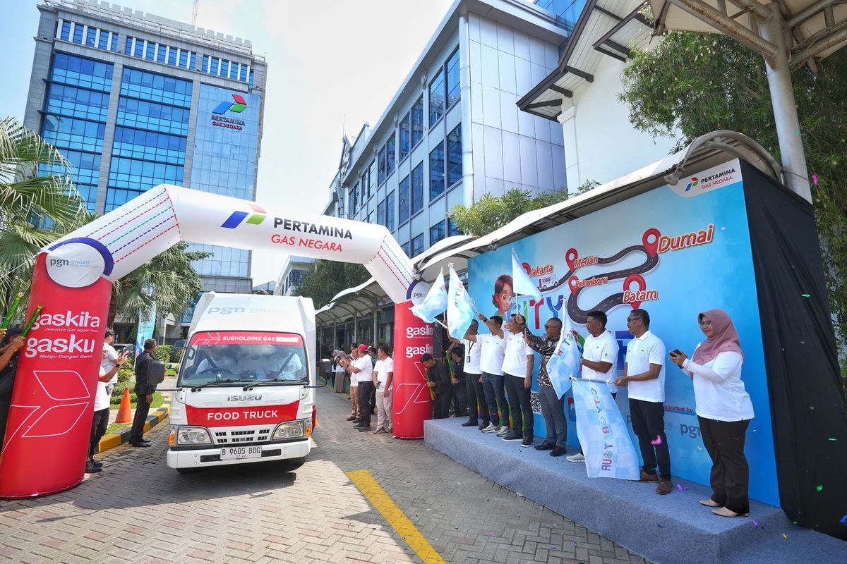PT Perusahaan Gas Negara Tbk (PGN) memulai City Gas Tour 2025 yang akan menyambangi empat kota di Sumatera, yaitu Medan, Pekanbaru, Dumai, dan Batam, dengan titik keberangkatan dari Kantor Pusat PGN di Jakarta pada Rabu (10/9/2025).
