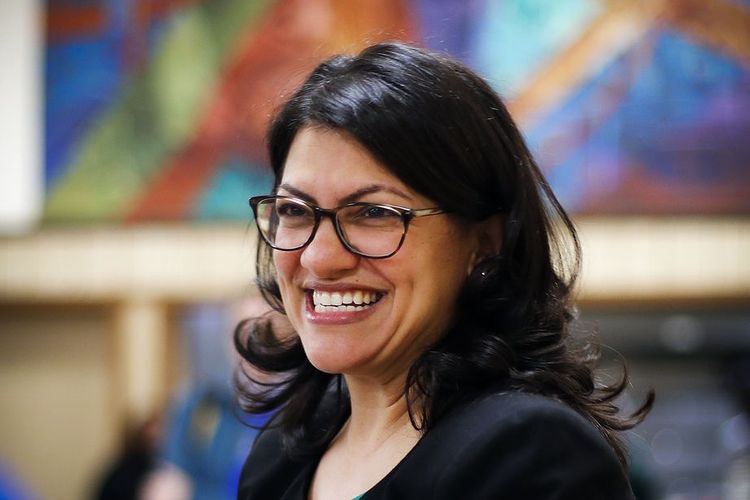 Rashida Tlaib, satu dari dua perempuan Muslim pertama yang terpilih sebagai anggota Kongres Amerika Serikat dari Negara Bagian Michigan.