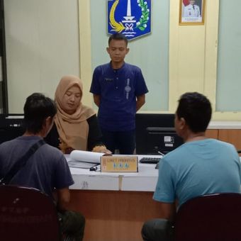 Kondisi pelayanan di Dukcapil Kelurahan Kemayoran, Jakarta Pusat. Jumat, (8/5/2026).