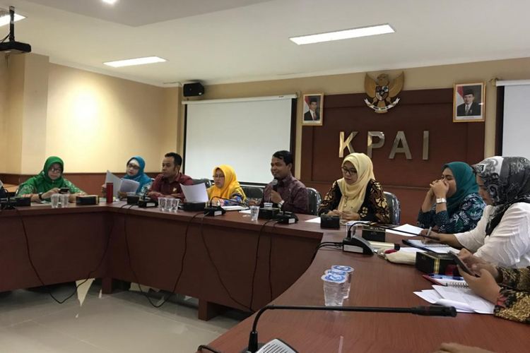 Para komisioner Komisi Perlindungan Anak Indonesia (KPAI) saat konferensi pers di Kantor KPAI, Jakarta Pusat, Selasa (8/1/2019). 