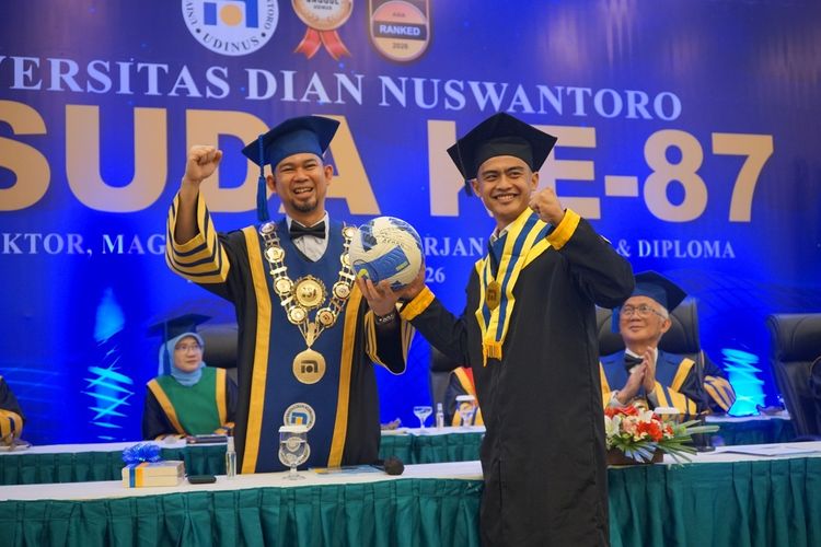 Resmi Jadi Sarjana, Pratama Arhan Langsung Incar S2 Ilmu Komunikasi di Udinus