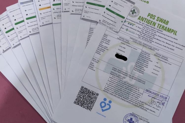   44 lembar surat hasil tes cepat antigen yang sebagian palsu, diamankan Polresta Banyuwangi sebagai barang bukti dugaan pemalsuan surat hasil tes cepat antigen di Pelabuhan Ketapang. 
