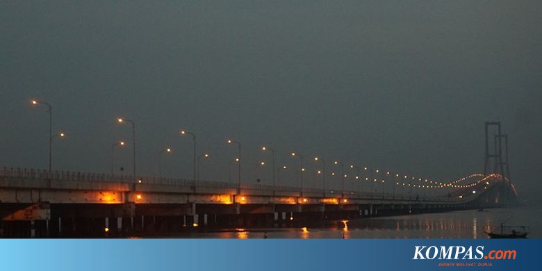 8800 Hantu Jembatan Suramadu HD Terbaik