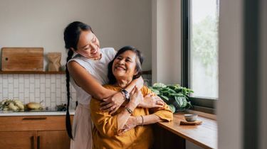 Bahagia Tak Selalu Soal Uang, Hidup Sederhana Justru Lebih Memuaskan