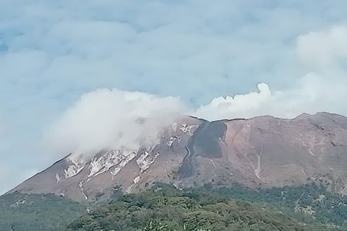 Lava Gunung Ile Lewotolok Mengalir ke Arah Sungai Lamawolo, Warga Diminta Waspada