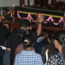 Jumat Agung, Umat Katolik dari Berbagai Daerah Mulai Berdatangan untuk Ikut Prosesi Logu Senhor di Sikka NTT