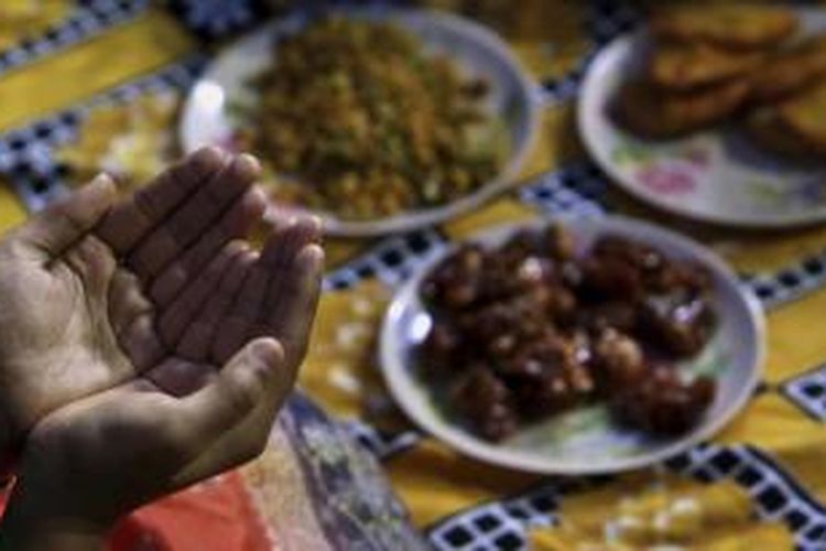 Menghadiri Undangan Berbuka Puasa Halaman All Kompascom