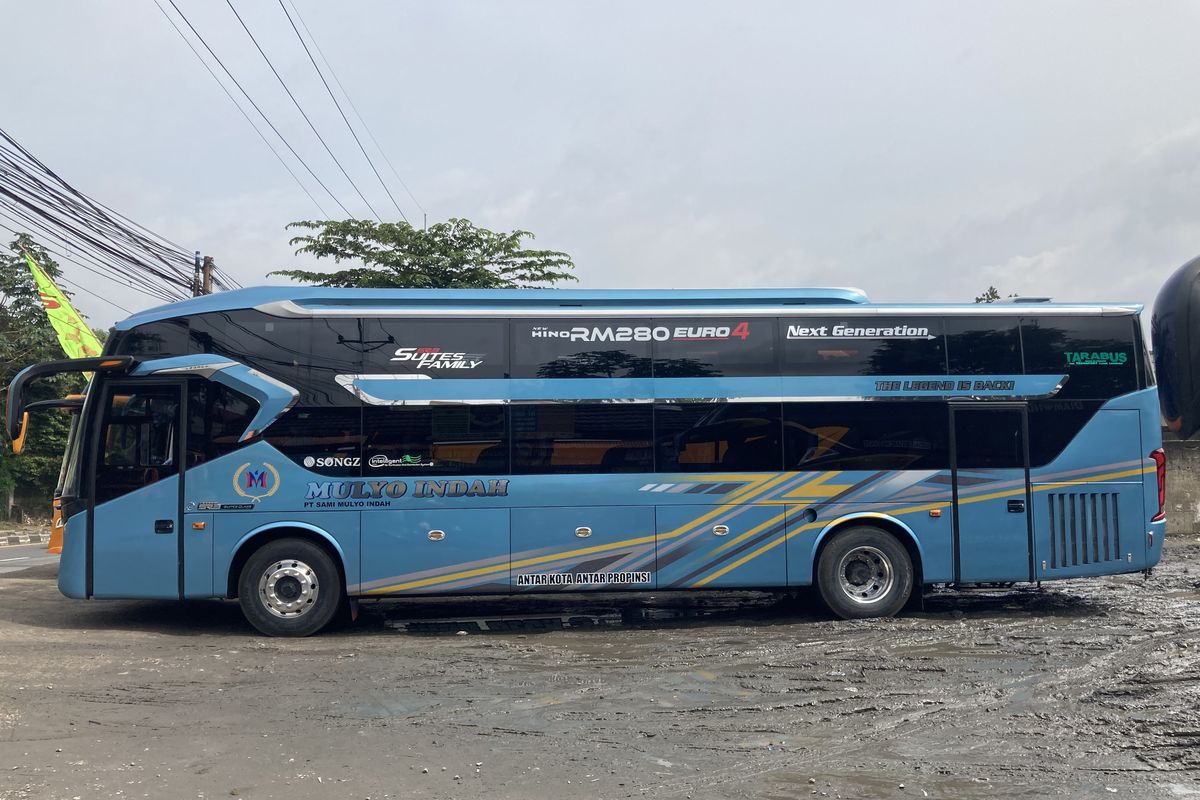 Sleeper bus milik PO Mulia Indah