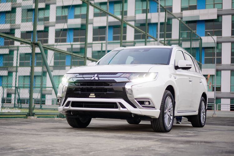 Detil produk terbaru dari Mitsubishi di GIIAS 2019, Outlander PHEV