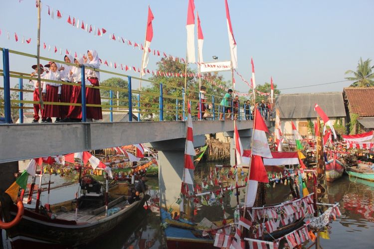 Hutama Karya bersama dengan beberapa BUMN lainnya membangun Jembatan Kimarpu yang berlokasi di desa Pagedangan, Banten.
