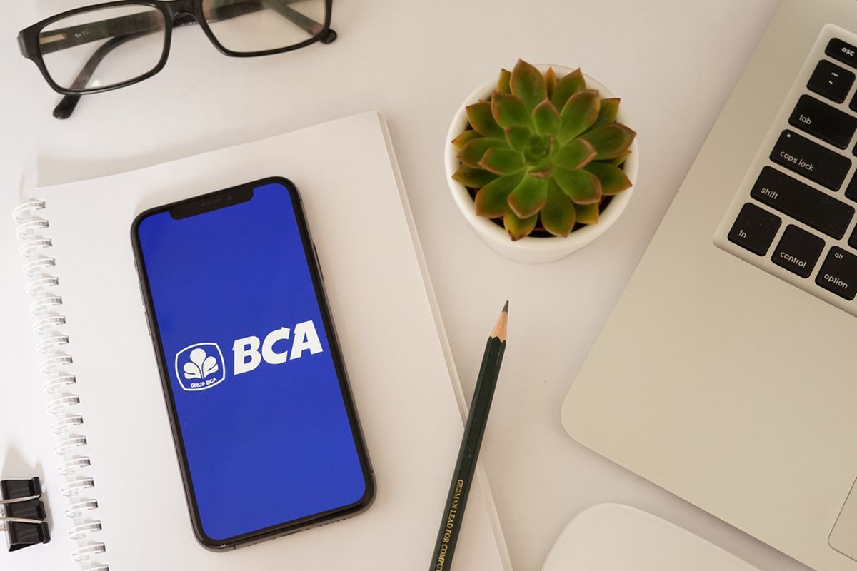 Ilustrasi BCA. Cara cek nomor rekening BCA masih aktif atau tidak. Cek nomor rekening BCA aktif tidak.