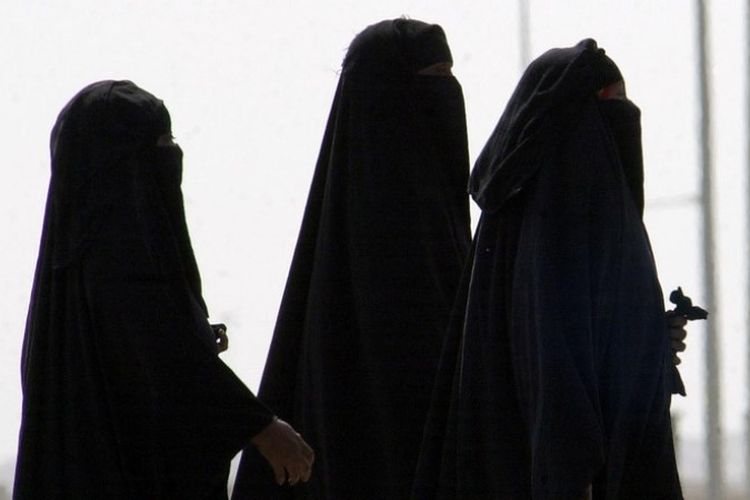 Perempuan Arab Saudi mulai tahun ini dapat mendaftar untuk menjadi pemandu wisata.