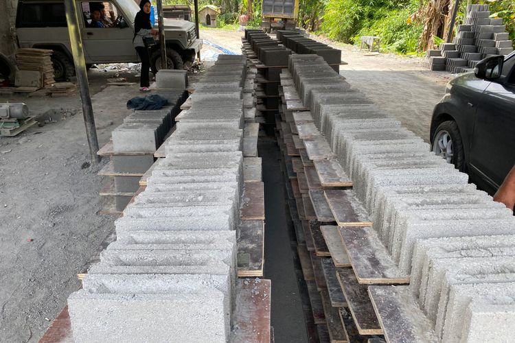 Batako dari abu sisa pembakaran batu bara