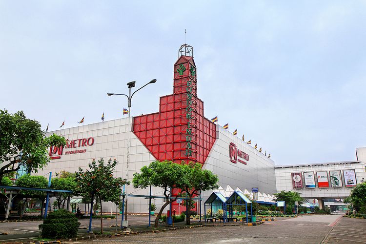 Pondok Indah Mall, salah satu portofolio properti milik PT Metropolitan Kentjana Tbk (MKPI).