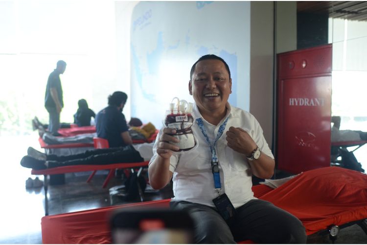 Dalam rangka menyambut Hari Donor Darah Sedunia 2023, PT Pelindo Multi Terminal (SPMT) menggelar kegiatan Donor Darah Bersama Pelindo Grup di Grha Pelindo, Kota Medan, Sumatera Utara, Selasa (13/6/2023). 