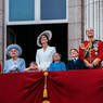 Gaya Anggun Kate Middleton Saat Omeli Pangeran Louis di Depan Publik