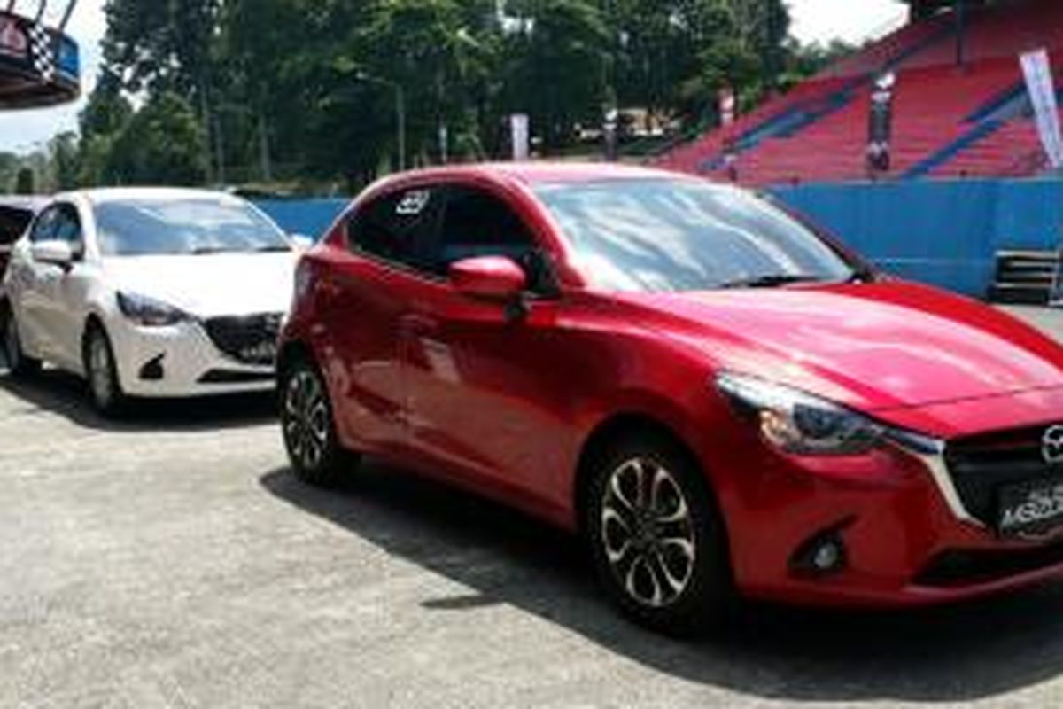 All-New Mazda2 warna Soul Red menjadi incaran konsumen.