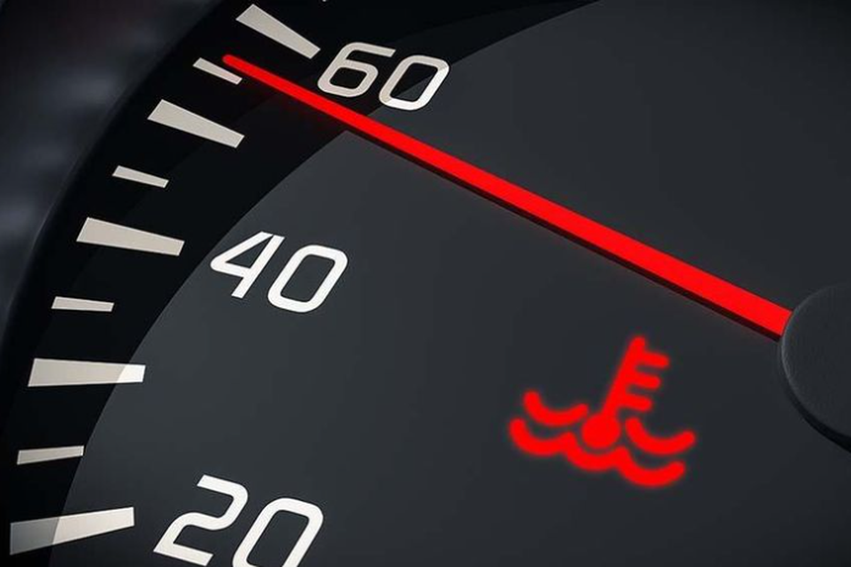 Lampu indikator suhu radiator pada mobil