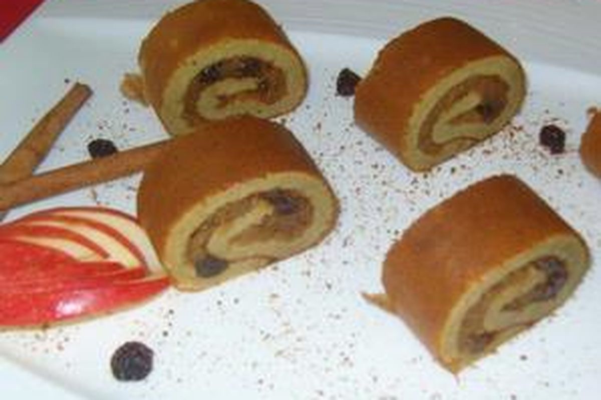 Kue bolu gulung pisang apel.