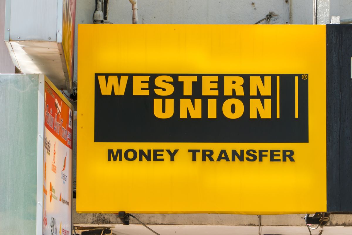 Kirim uang lewat Western Union ke rekening bank sangat mudah dilakukan, kirim uang dari luar negeri bisa lewat online atau agen.