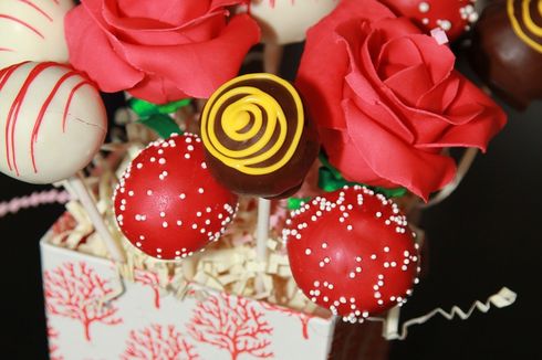 5 Cara Membuat Buket Cokelat untuk Hadiah Valentine Orang Terkasih