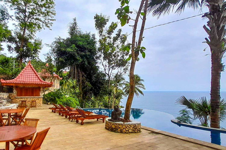 Edge Resort Yogyakarta. Salah satu hotel di Yogyakarta dengan view pantai.
