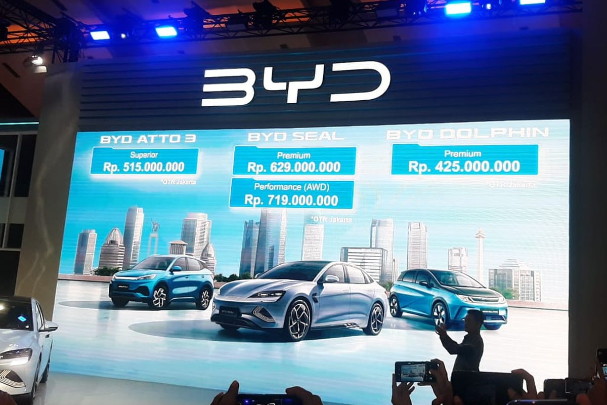 BYD umumkan harga resmi mobil listriknya di IIMS 2024