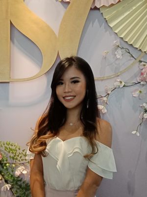 Beauty influencer Titan Tyra dalam peluncuran kolaborasi brow definer dan eyelinernya bersama SASC di Neo Soho Mall, Jakarta, Selasa (28/8/2018).