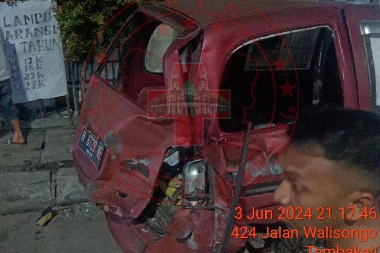 Kecelakaan di Jalan Raya Walisongo, Ngaliyan, Kota Semarang, Jawa Tengah. Senin (3/6/2024). 