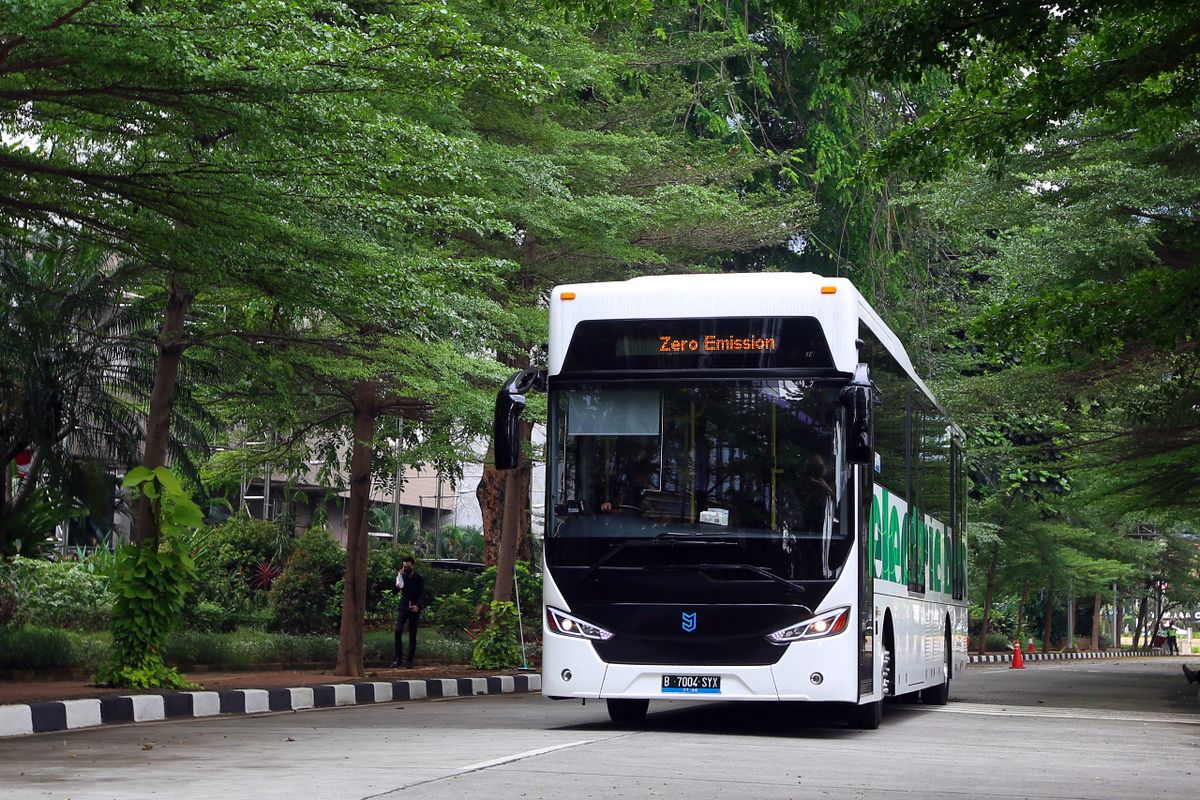 Produsen pulp dan kertas Grup APRIL menggandeng PT Mobil Anak Bangsa (MAB) dalam pengadaan dua bus listrik rendah emisi.