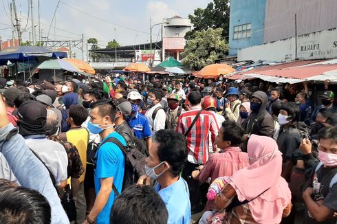 Penumpang di Stasiun Rangkasbitung Antre 5 Jam untuk Naik Kereta