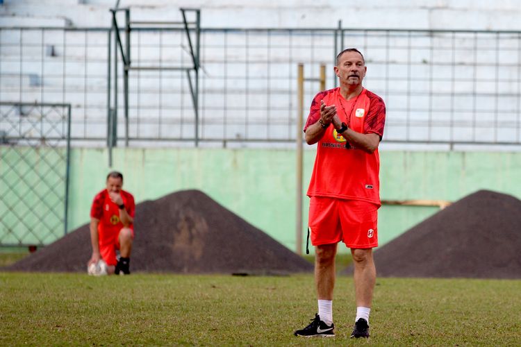 Pelatih Barito Putera musim 2022, Dejan Antonic.