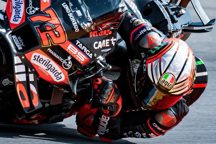 Marco Bezzecchi saat sesi tes di Sirkuit Aragon