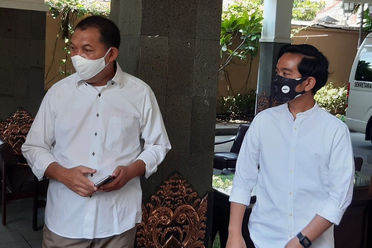 Paslon Wali Kota dan Wakil Wali Kota Solo yang diusung PDI-P, Gibran Rakabiming Raka-Teguh Prakosa di Solo, Jawa Tengah, Senin (3/8/2020).
