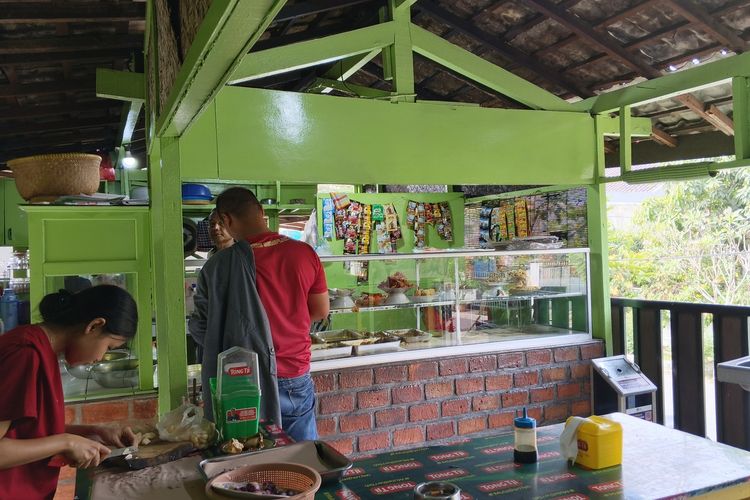 Ayam Sering Sisa, Pembeli Warteg di Bogor Kini Lebih Pilih Lauk Sederhana