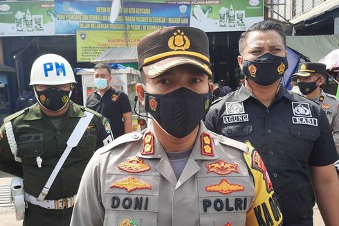 Polisi: Video Viral Makan Nasi Liwet di Jalan Ternyata Syukuran PKL, Sambut PPKM Berakhir